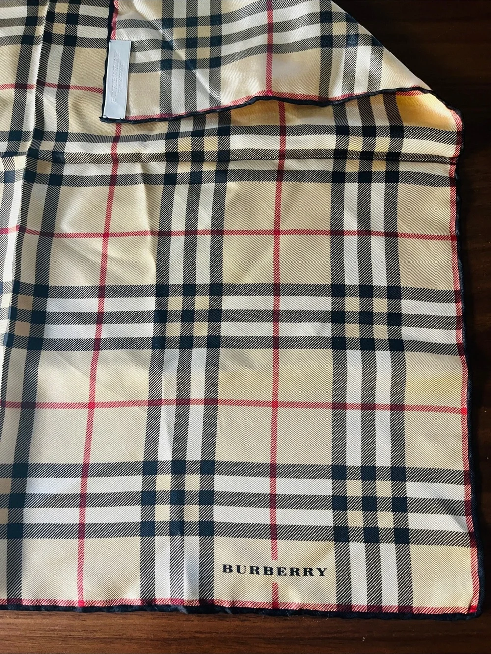 Burberry authentic beige